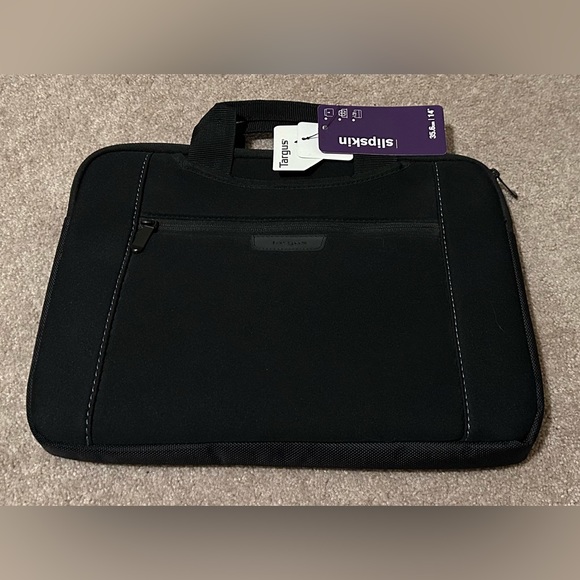 Targus | Bags | Targus 4 Laptop Bag | Poshmark